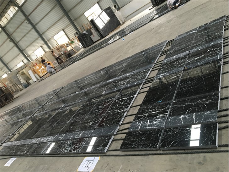 Madum ta 'l-art ta' ġewwa iswed