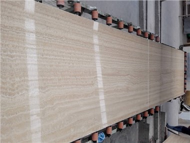 Madum tat-Travertina Floor