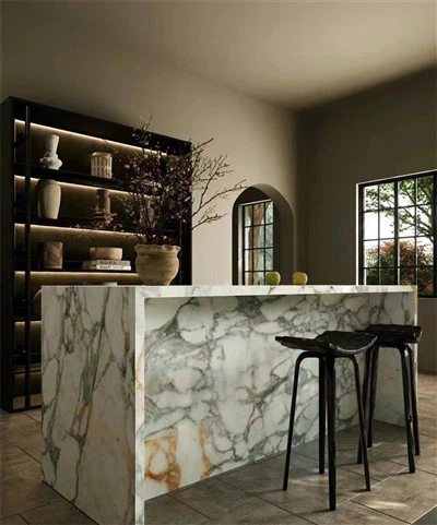 Kċina Calacatta Gold Marble