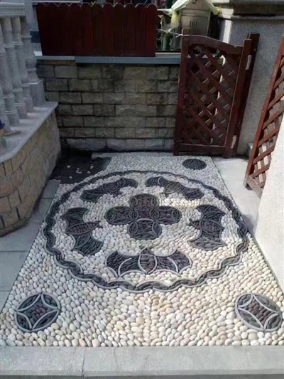 Ċagħaq abjad fil-ġnien